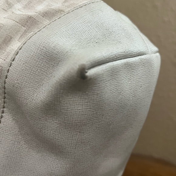 FENDI ZIPPERED TOTE - Picture 10 of 16